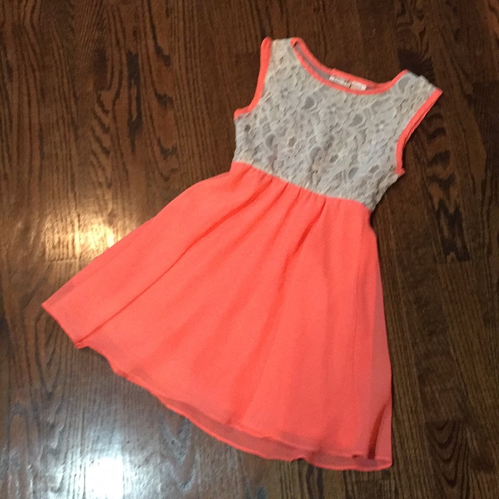 Girls dress